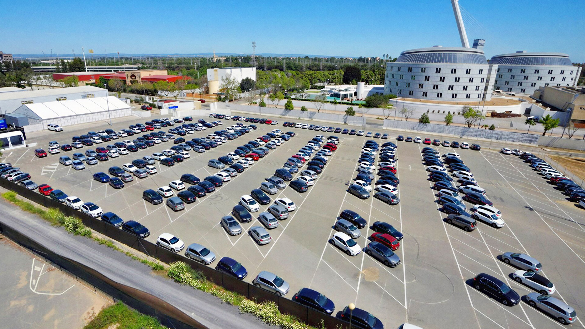 Aparca en la Isla de la Cartuja